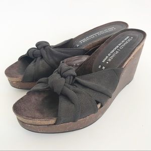 DONALD PLINER Knotted Wedge Sandal
